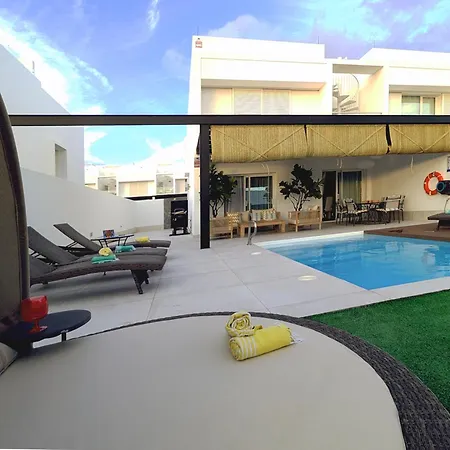Julieta - Privacidad, Exclusividad Y Piscina Climatizada Βίλα