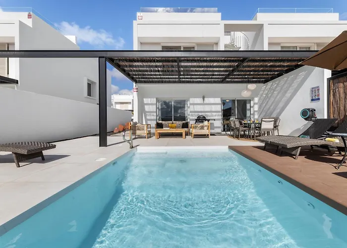 Julieta - Privacidad, Exclusividad Y Piscina Climatizada Villa